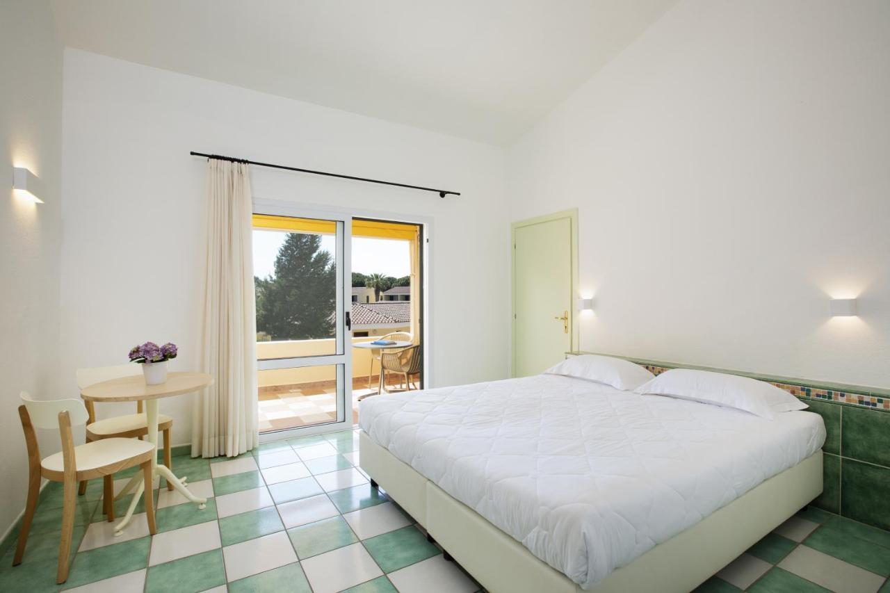 Tirreno Resort Cala Liberotto Extérieur photo