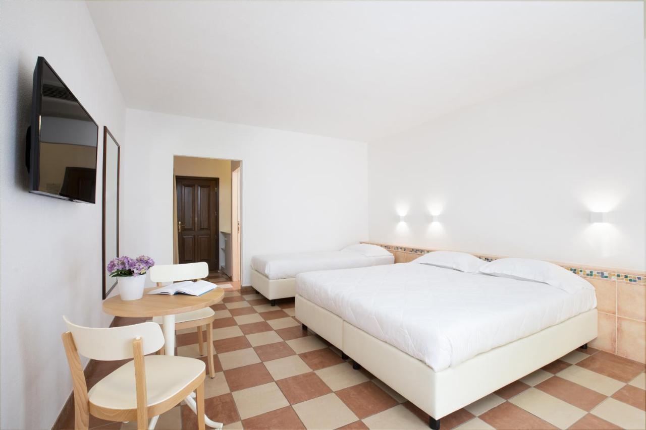 Tirreno Resort Cala Liberotto Extérieur photo